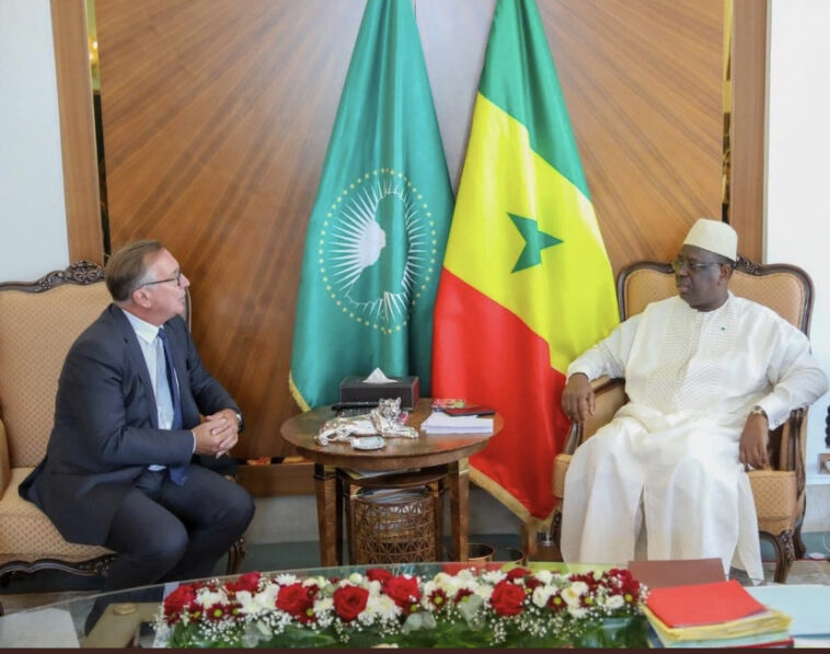 luxe:-macky-sall-recoit-le-groupe-channel